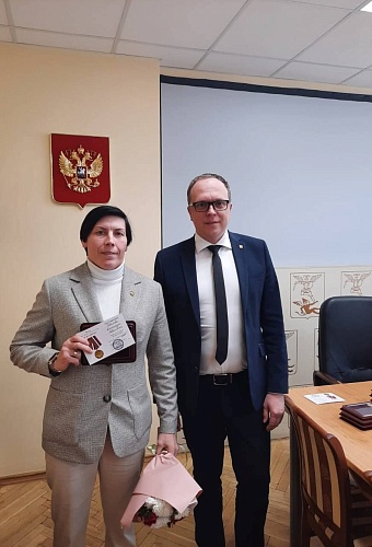 12 мая 2025 года в Администрации городского округа "Город Архангельск" состоялась торжественная церемония вручения медали "80 ЛЕТ ПОБЕДЫ" .